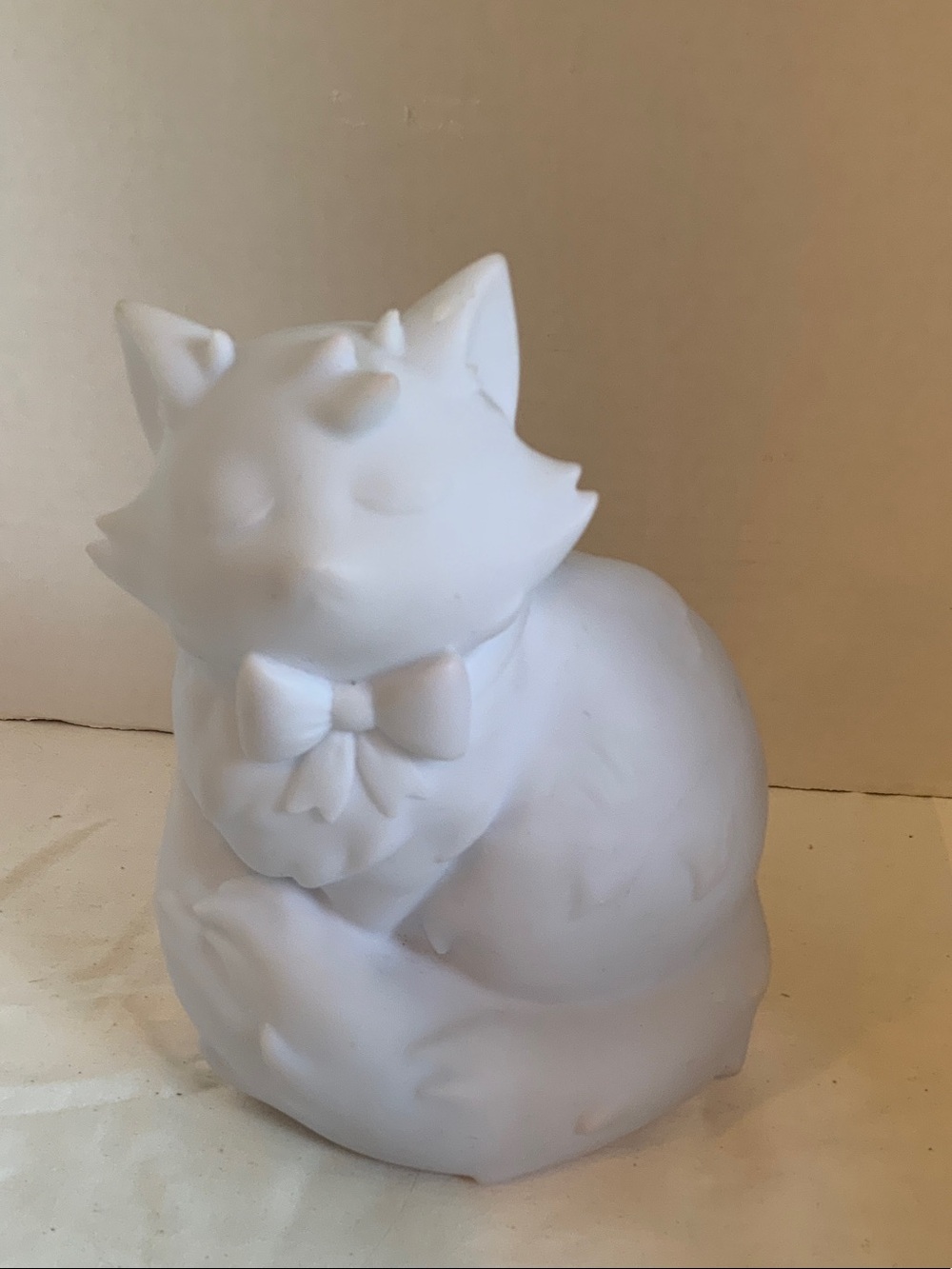 White Bow-Tie Cat Figurine Toy for Cats - Unbranded